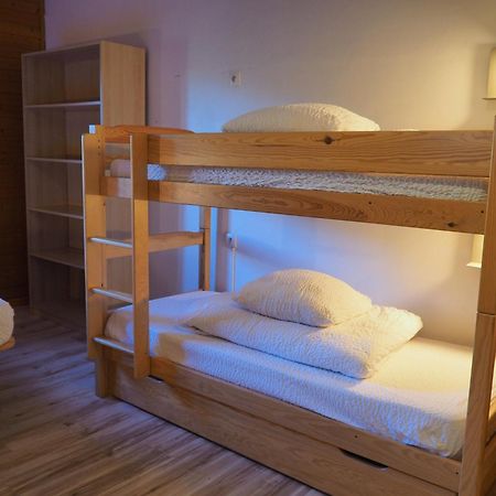 Auberge De Jeunesse Hi لا كلوساز المظهر الخارجي الصورة